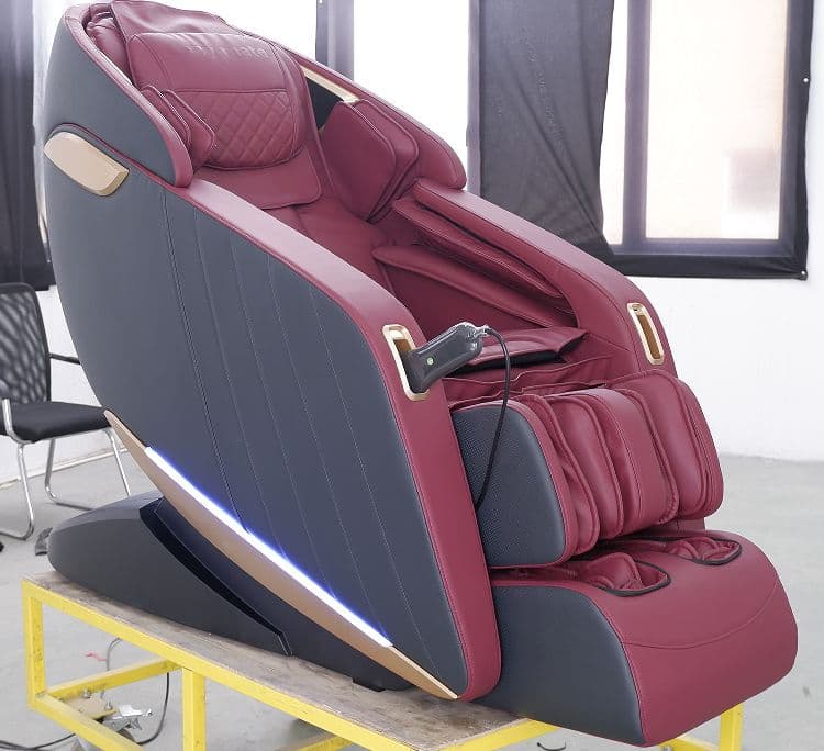 Z+100 Premium Luxury Massage Chair - View 1